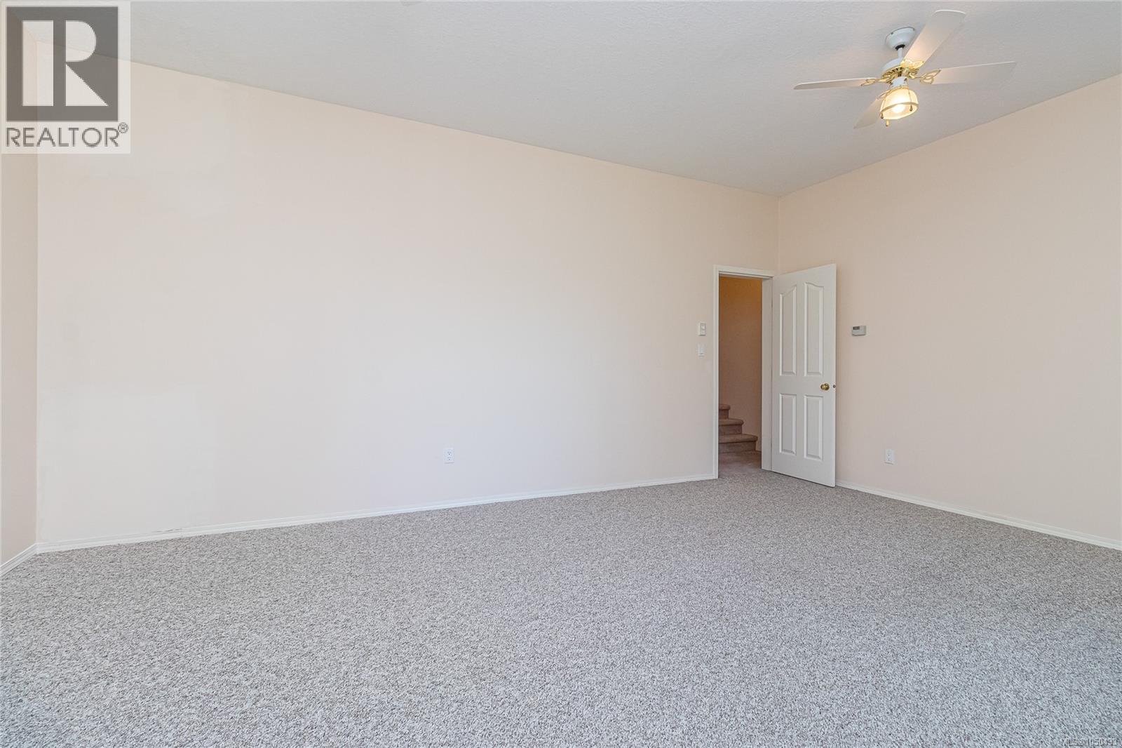 6033 Chippewa Rd Property Photo 28