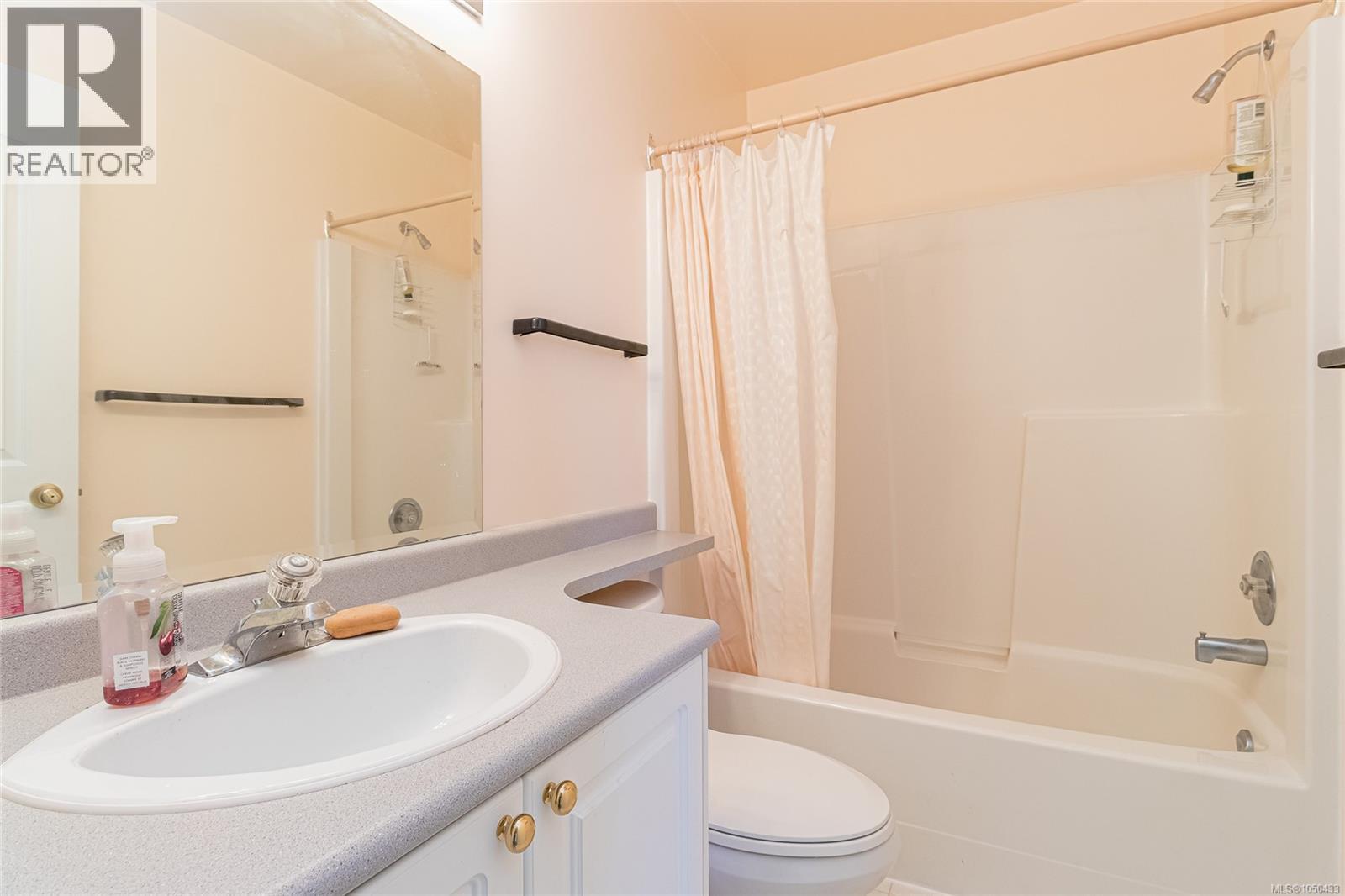 6033 Chippewa Rd Property Photo 37