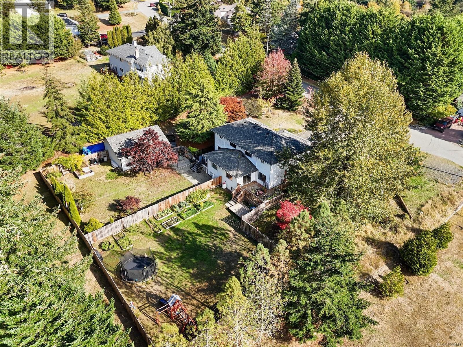 2209 Ayum Rd Property Photo 4