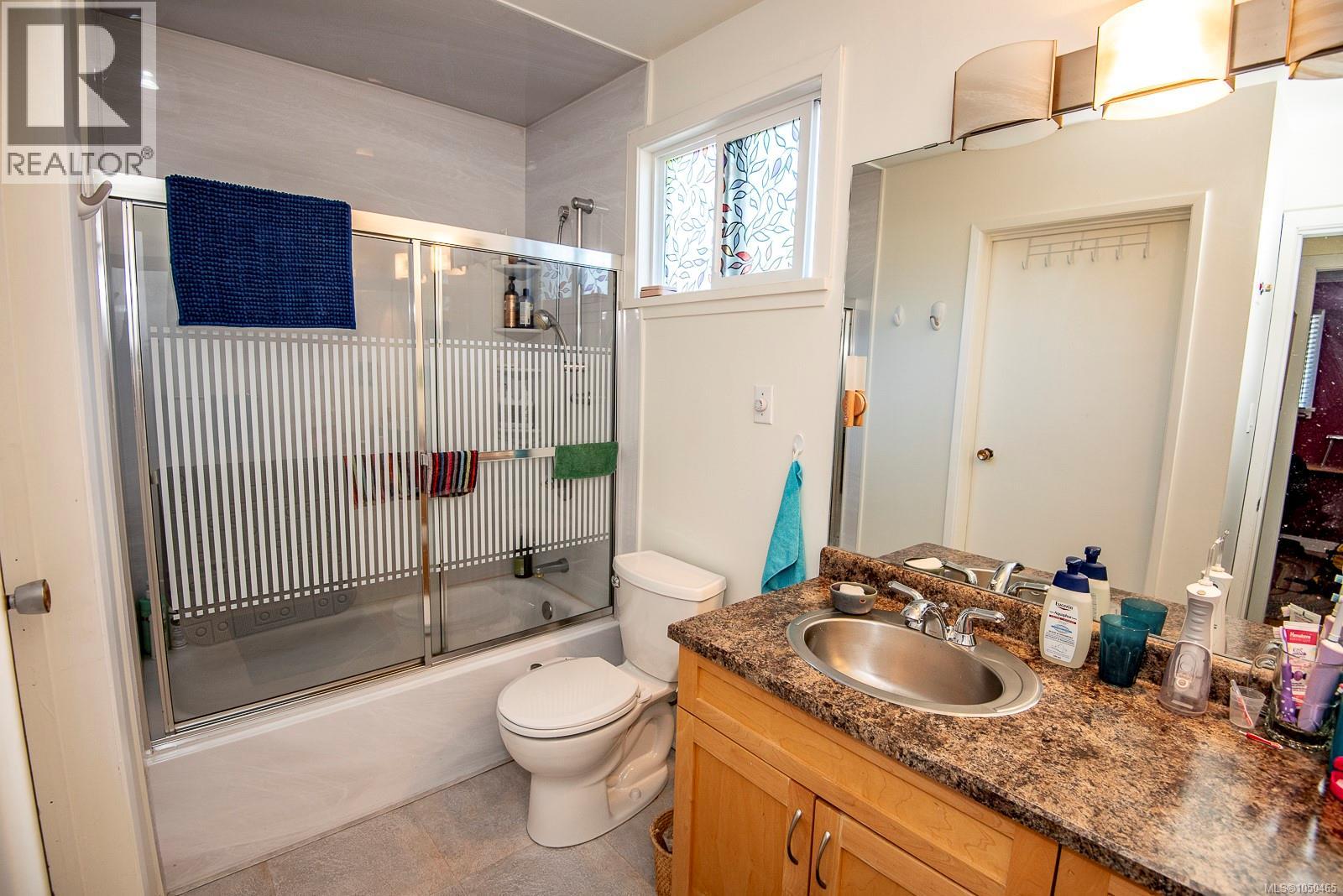 13 3060 Harriet Rd Property Photo 21