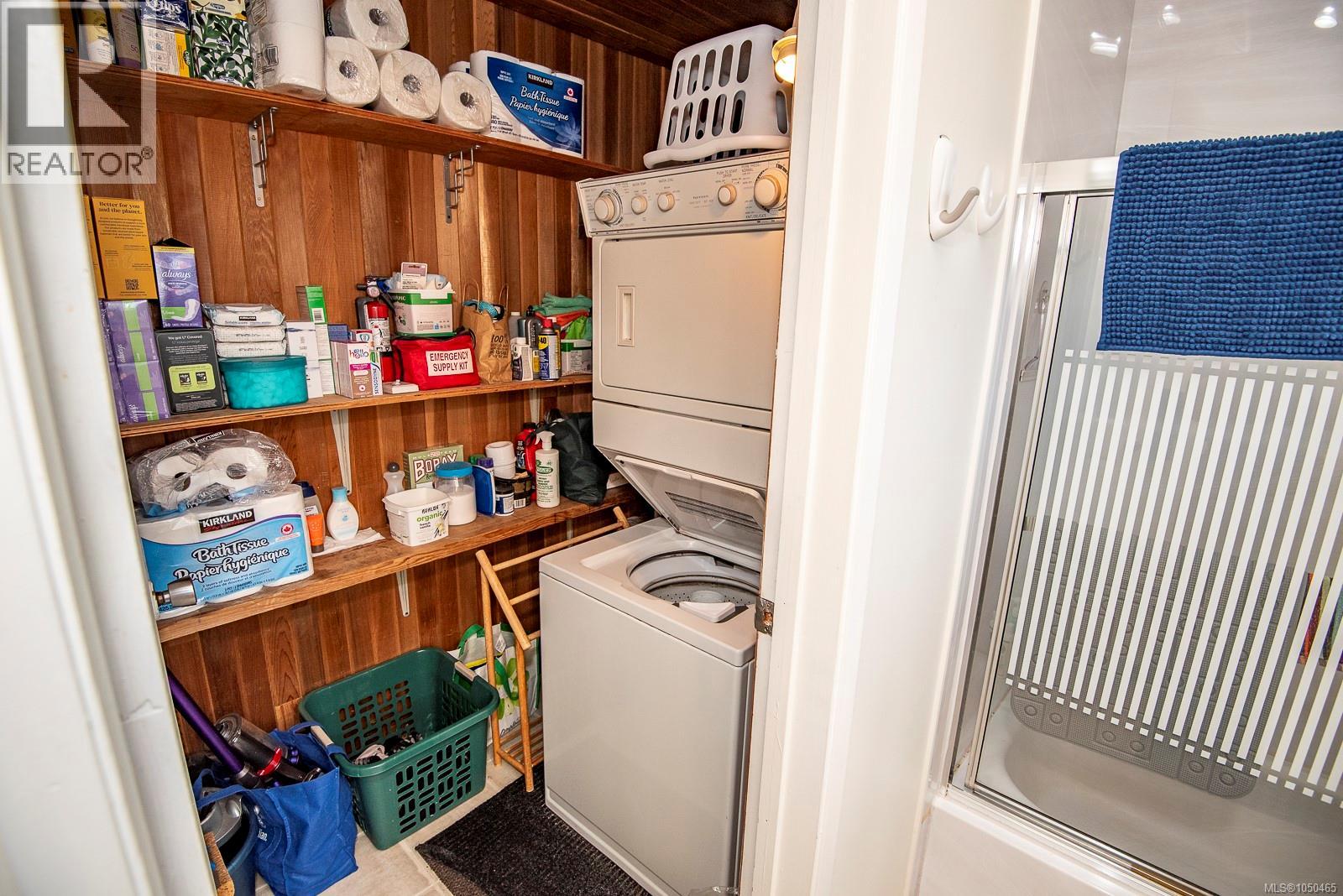 13 3060 Harriet Rd Property Photo 23