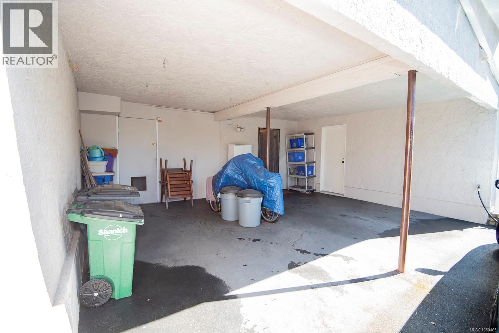 13 3060 Harriet Rd Property Photo 27