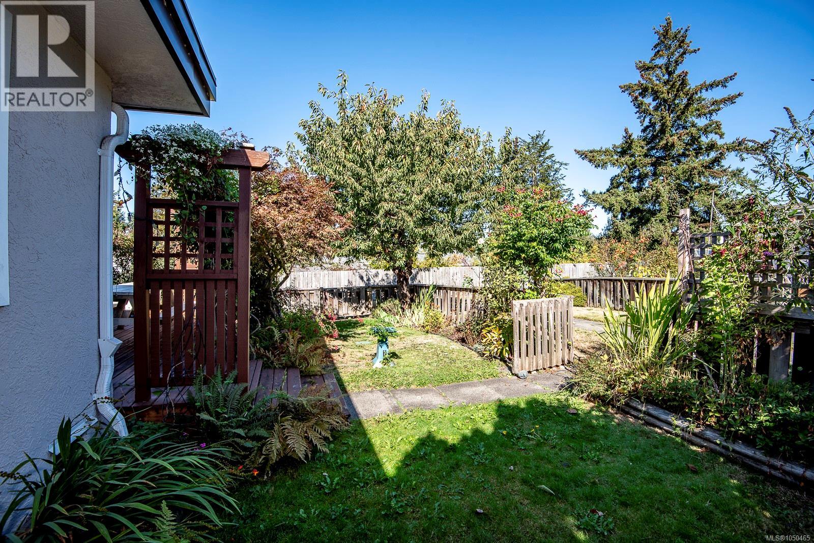 13 3060 Harriet Rd Property Photo 35