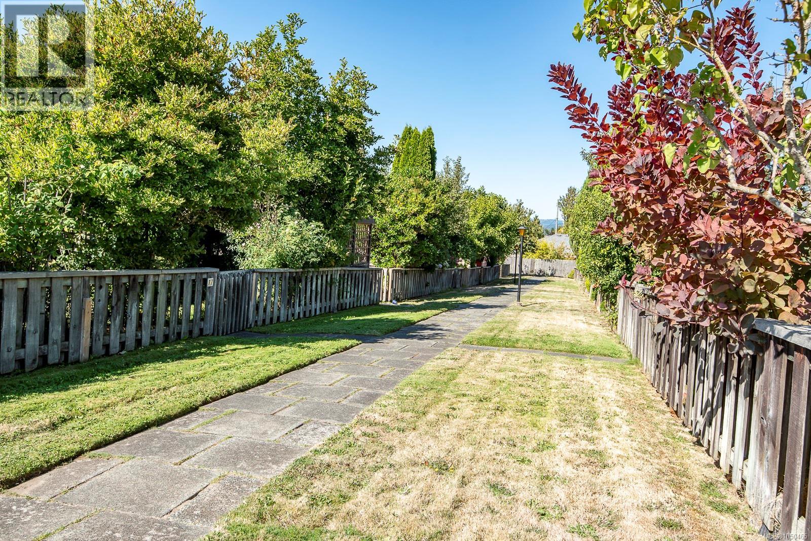 13 3060 Harriet Rd Property Photo 41