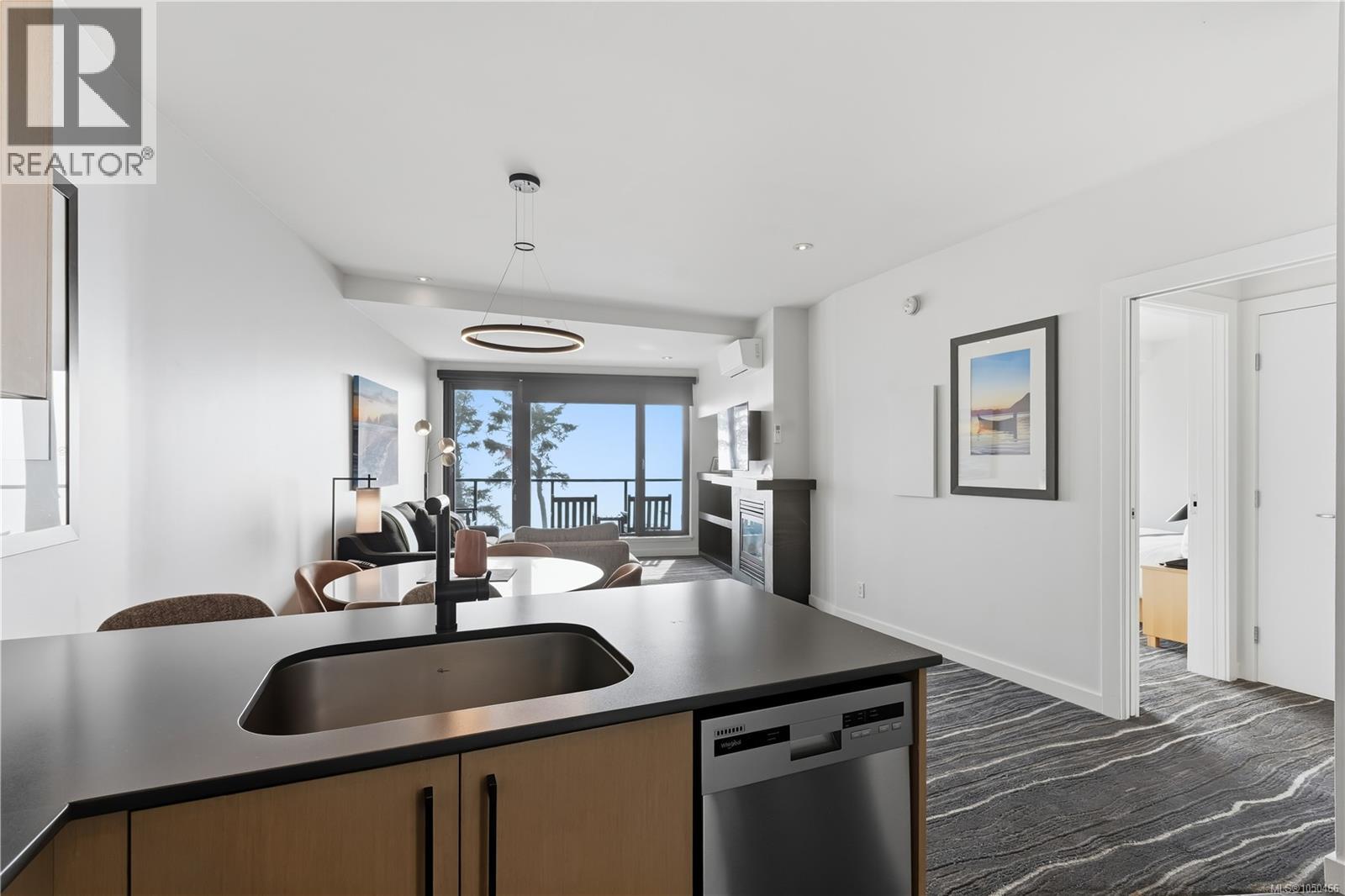 315 596 Marine Dr Property Photo 11