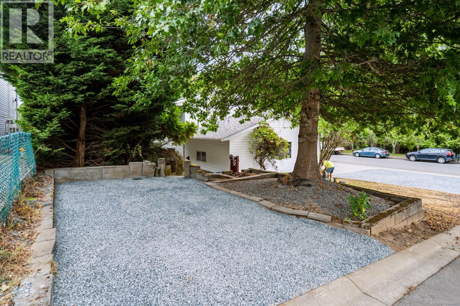 1001 Timberwood Dr Property Photo 31