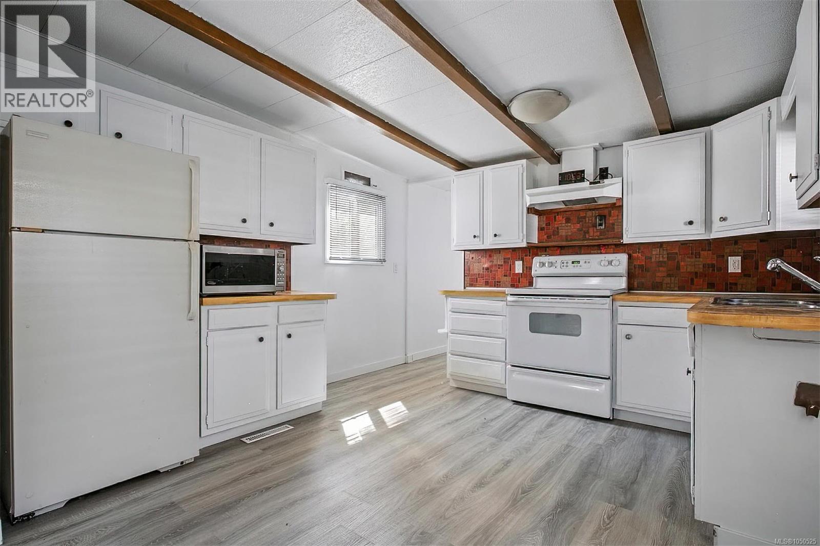 57 2780 Spencer Rd Property Photo 13