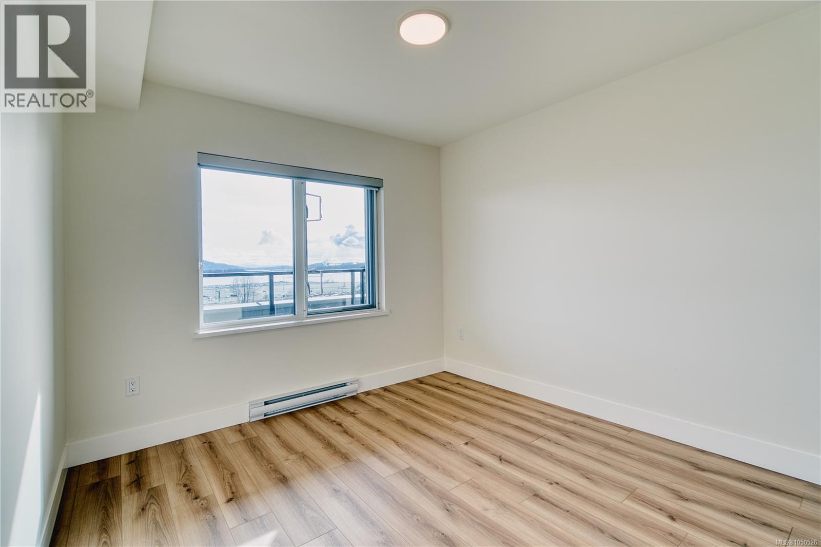 404 45 Haliburton St Property Photo 23
