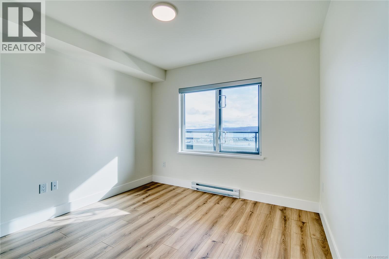 404 45 Haliburton St Property Photo 28