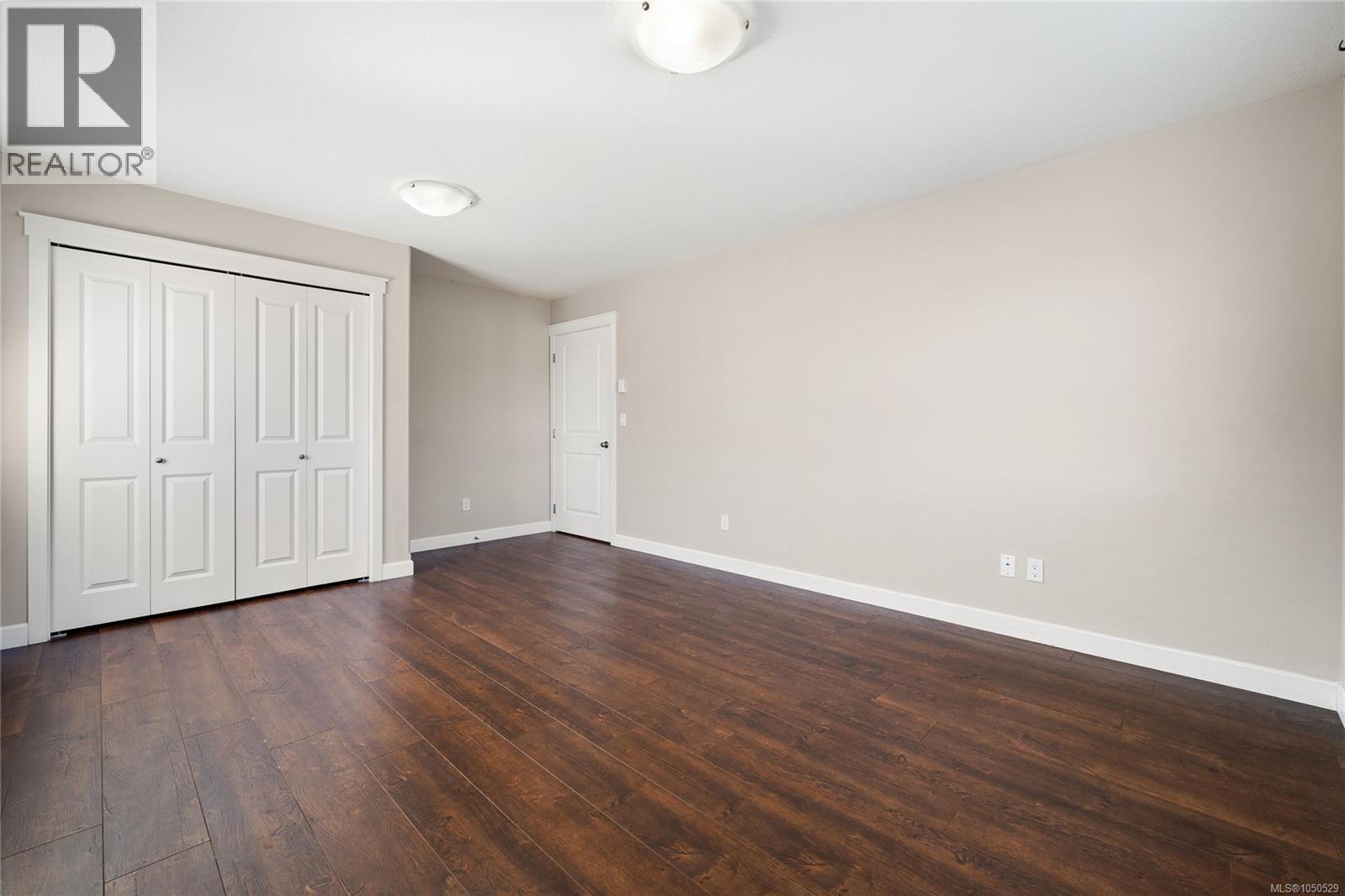 611 Sandy Crt Property Photo 4