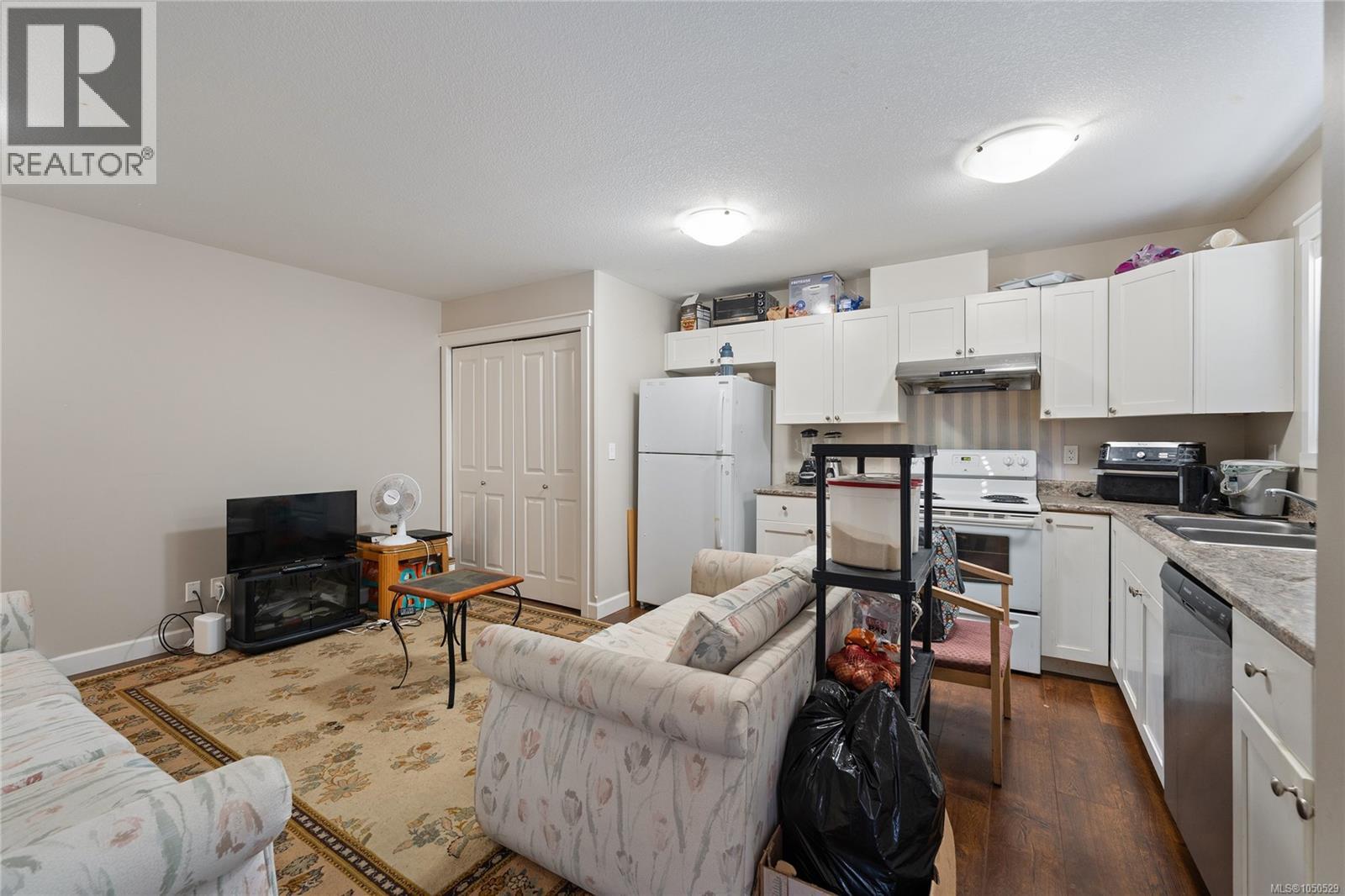 611 Sandy Crt Property Photo 48