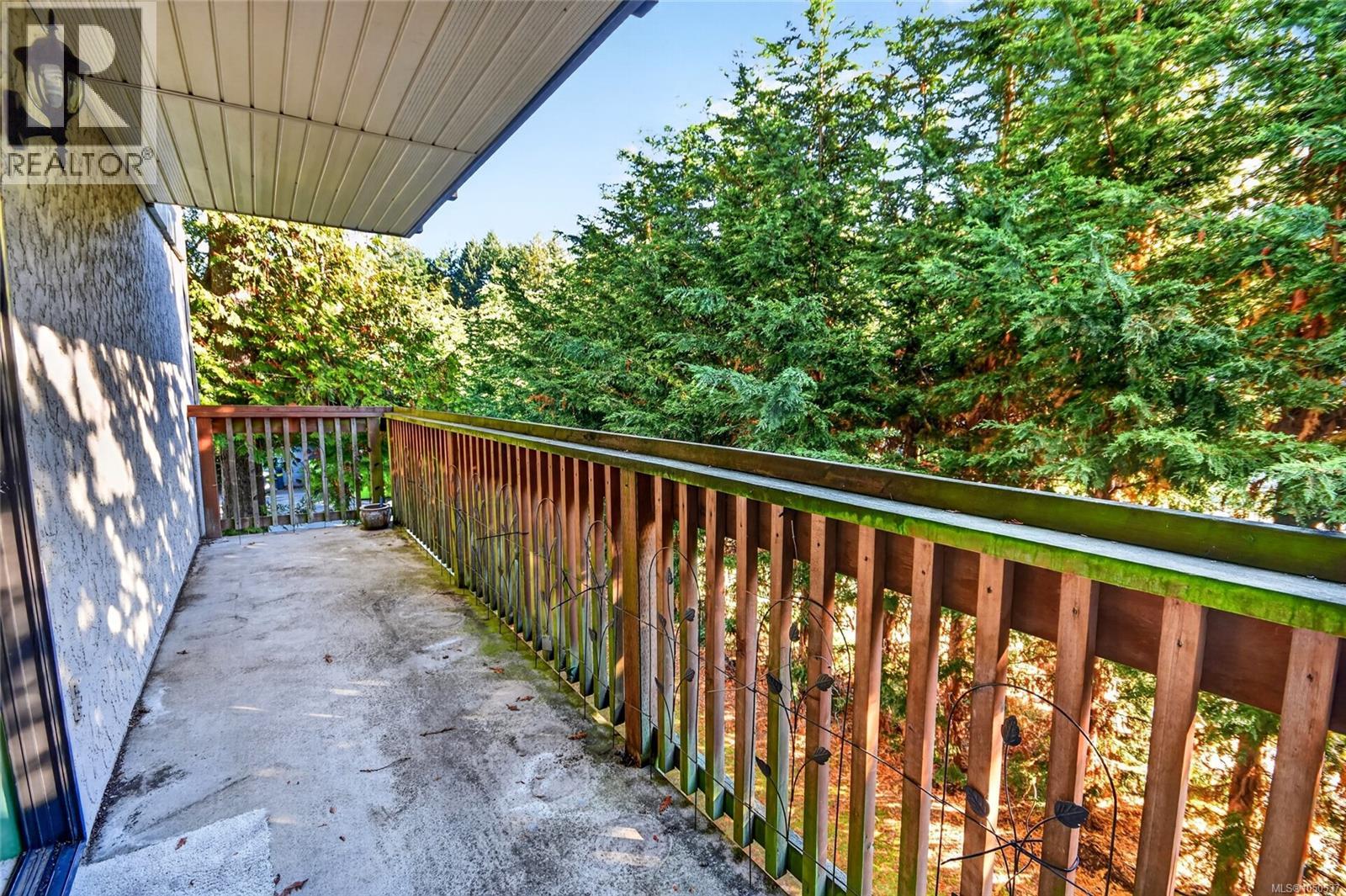 209 4728 Uplands Dr Property Photo 8