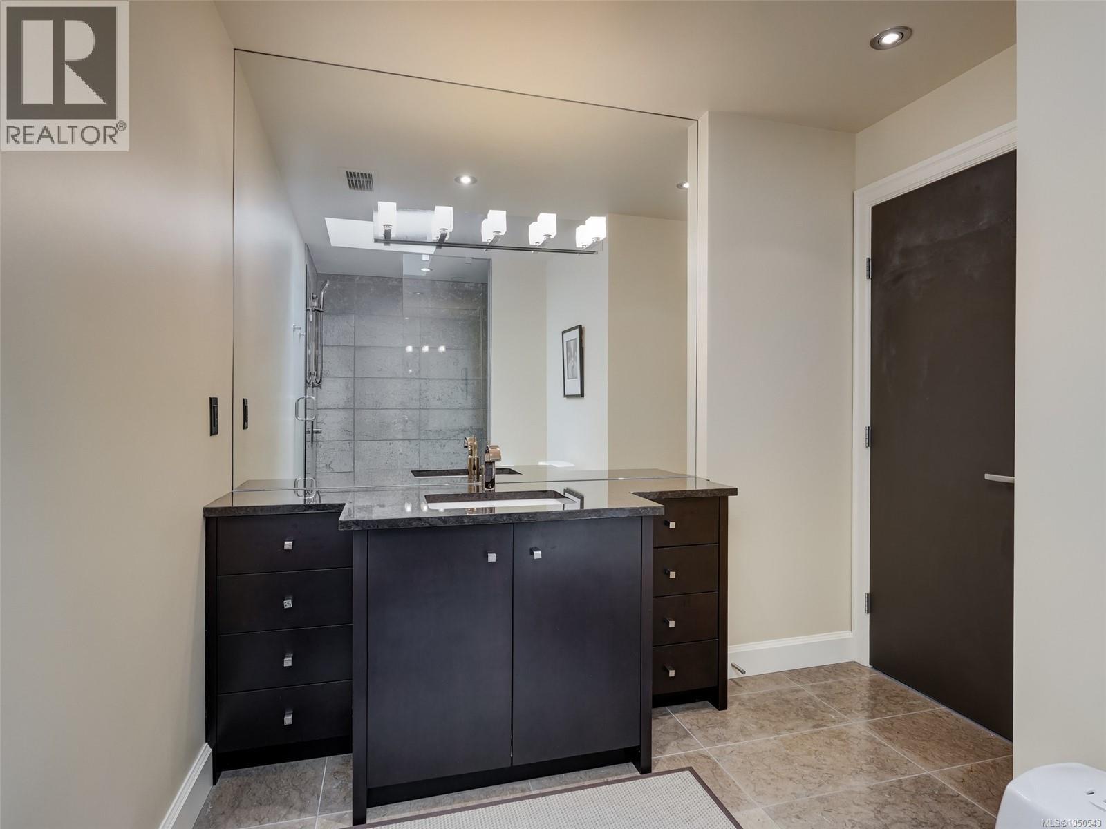 924 21 Dallas Rd Property Photo 32