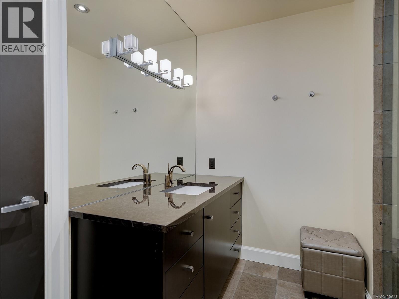924 21 Dallas Rd Property Photo 37
