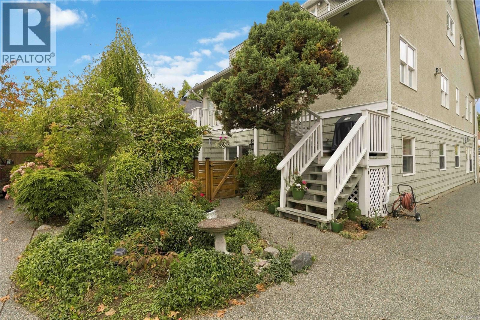 4 1353 Grant St Property Photo 28
