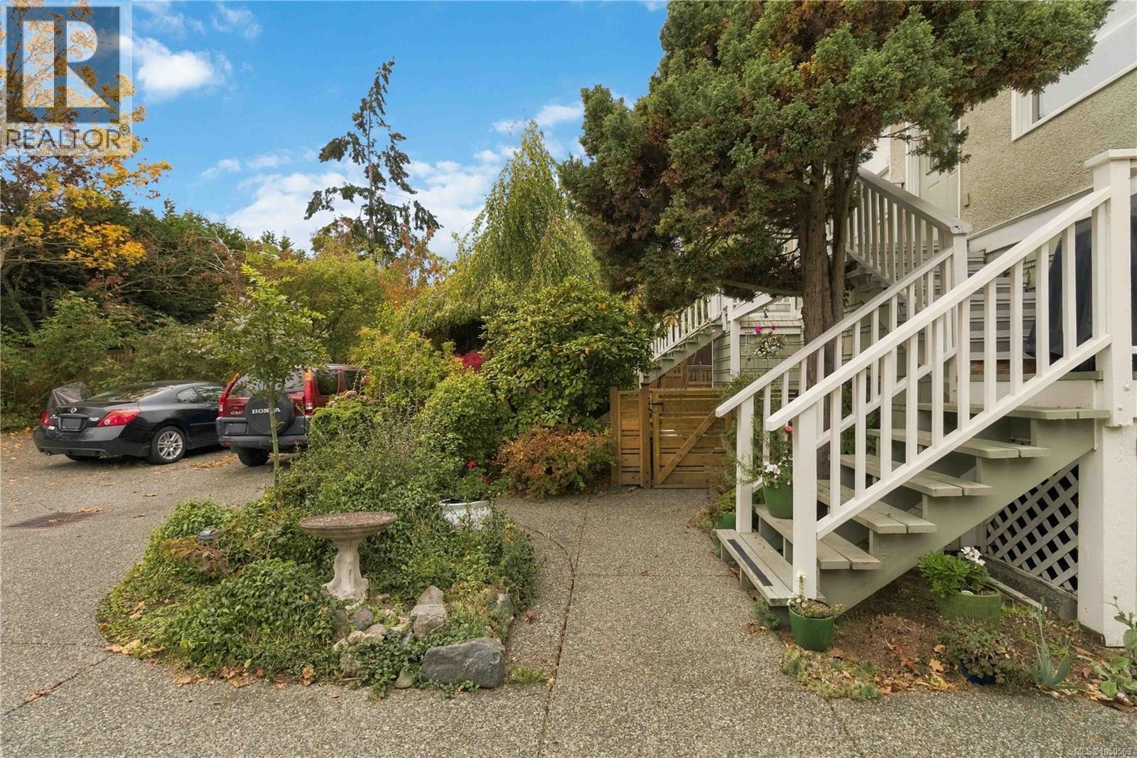 4 1353 Grant St Property Photo 29