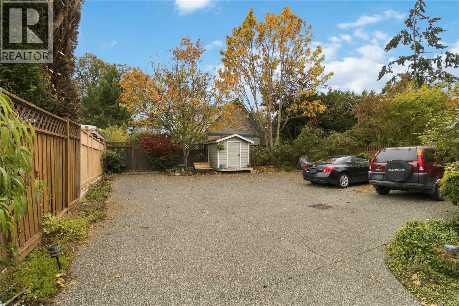 4 1353 Grant St Property Photo 30