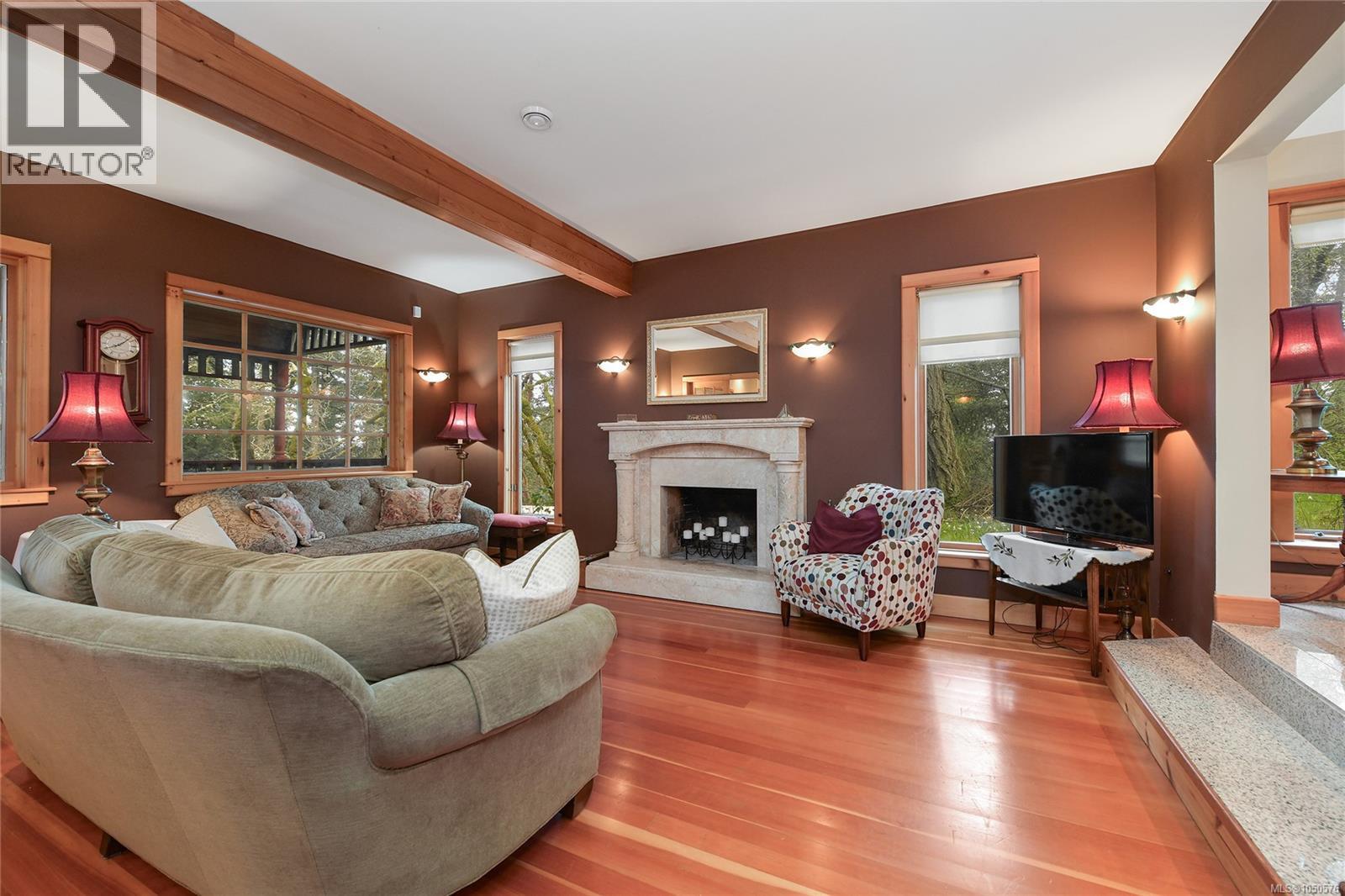 4836 Spring Rd Property Photo 5