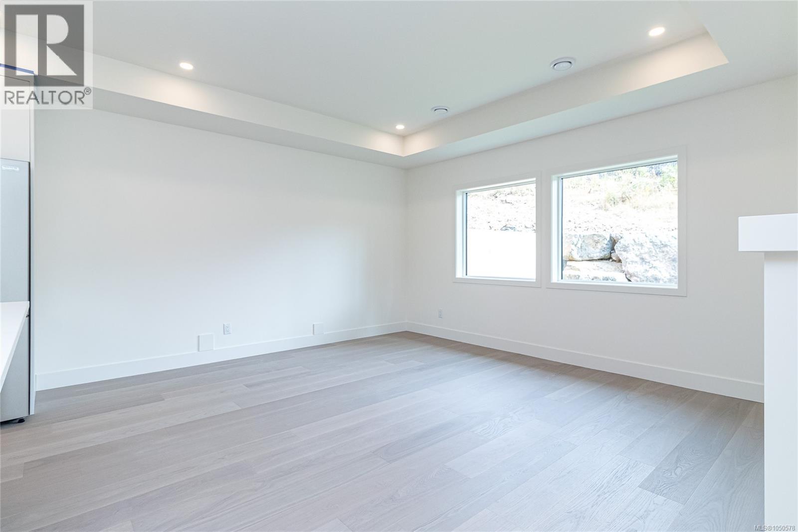 1120 Deltana Ave Property Photo 6