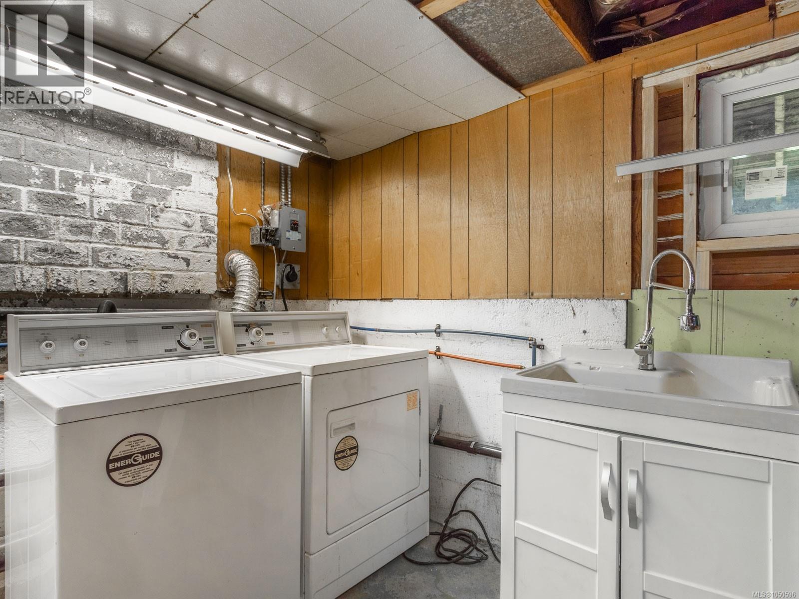 7261 Lantzville Rd Property Photo 24
