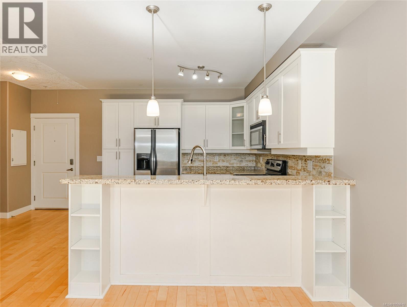 317 2710 Jacklin Rd Property Photo 4