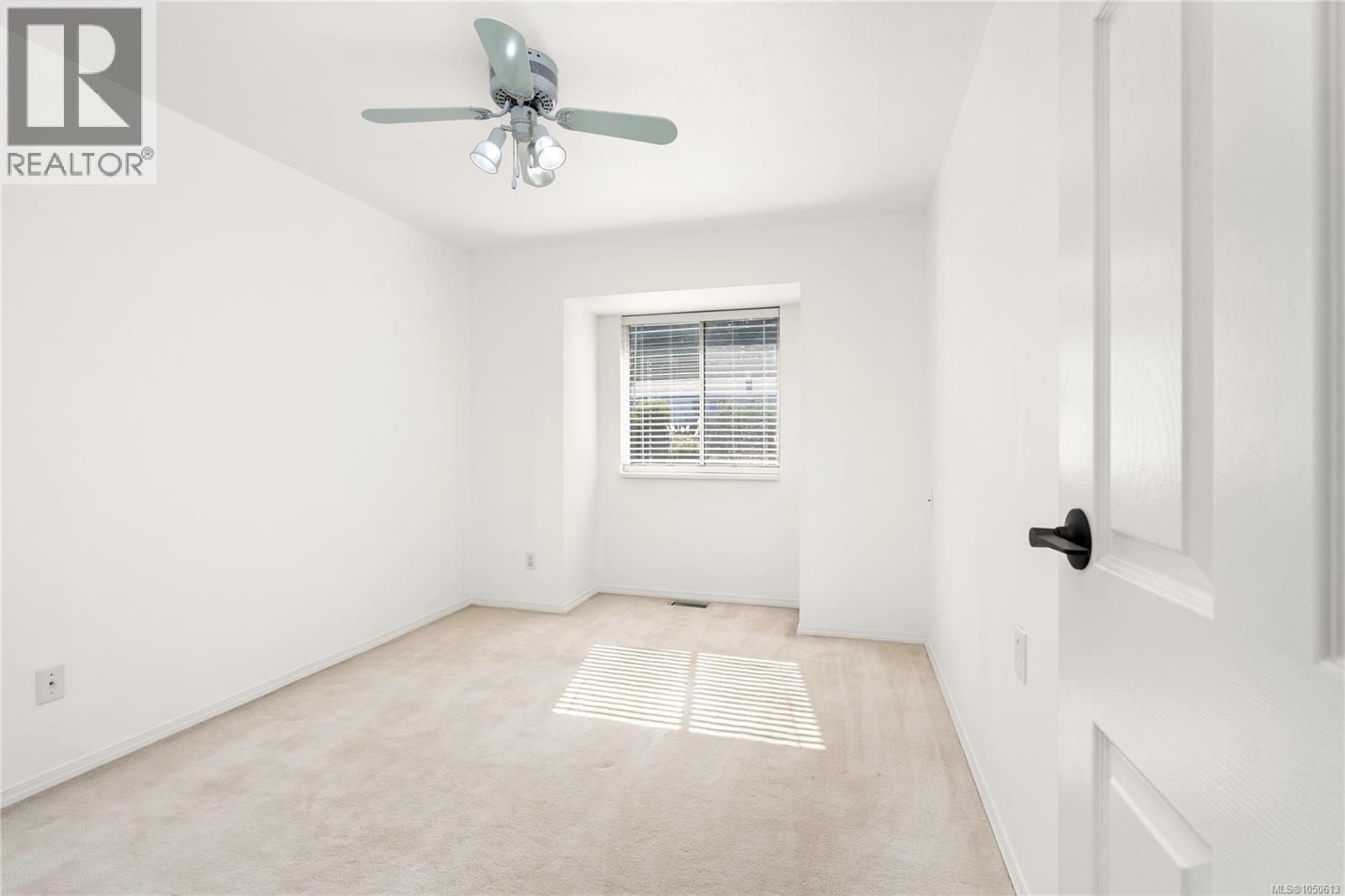 8108 Southwind Dr Property Photo 29