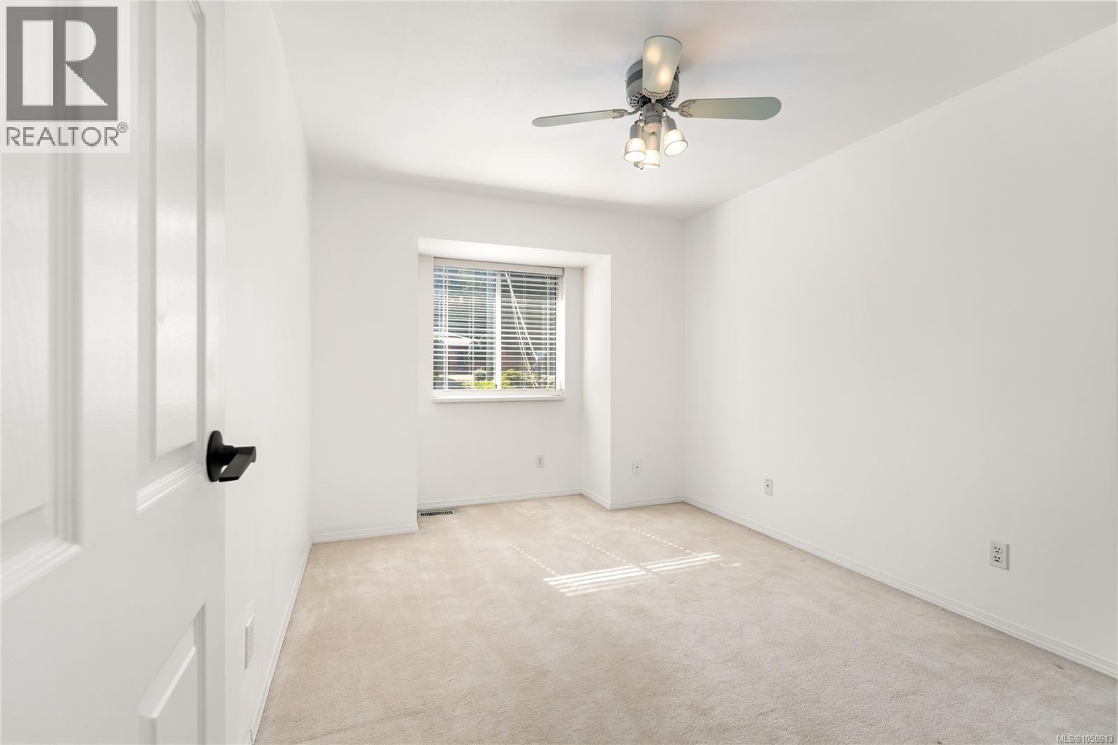 8108 Southwind Dr Property Photo 30