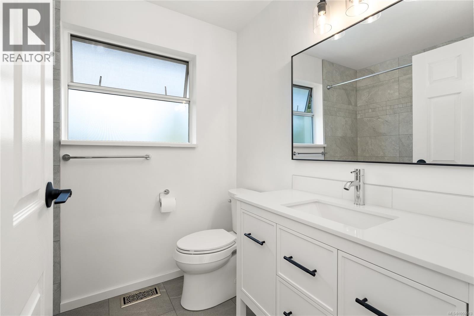 8108 Southwind Dr Property Photo 31