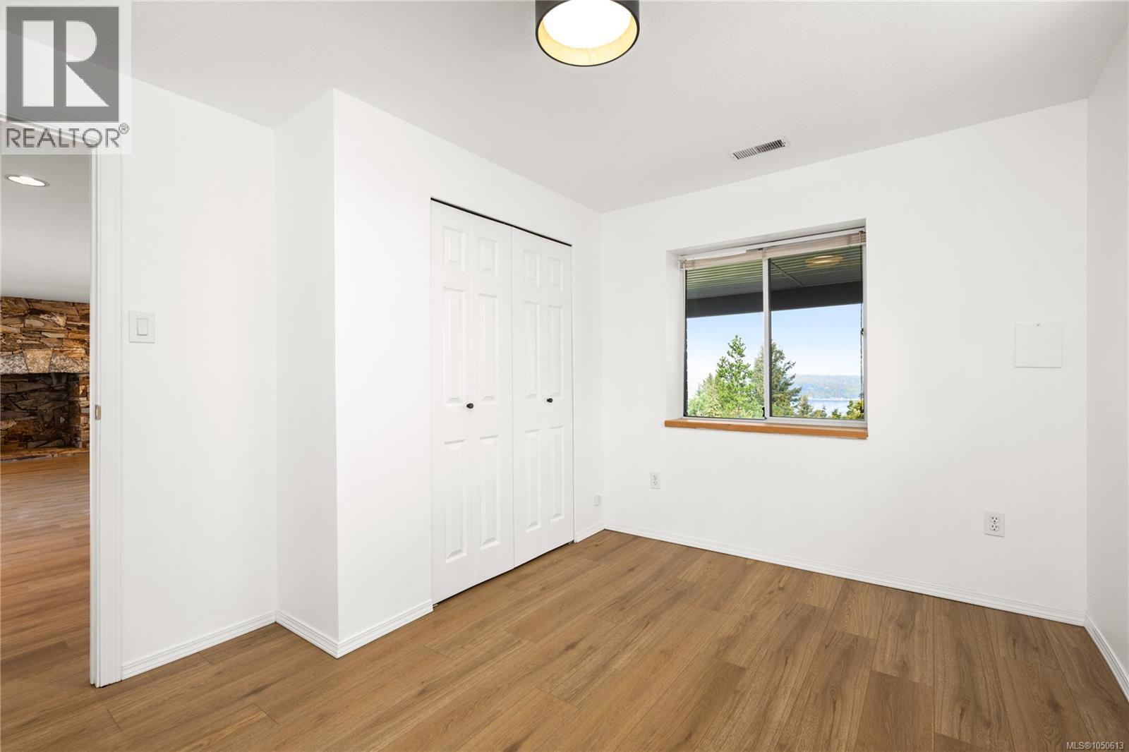 8108 Southwind Dr Property Photo 41