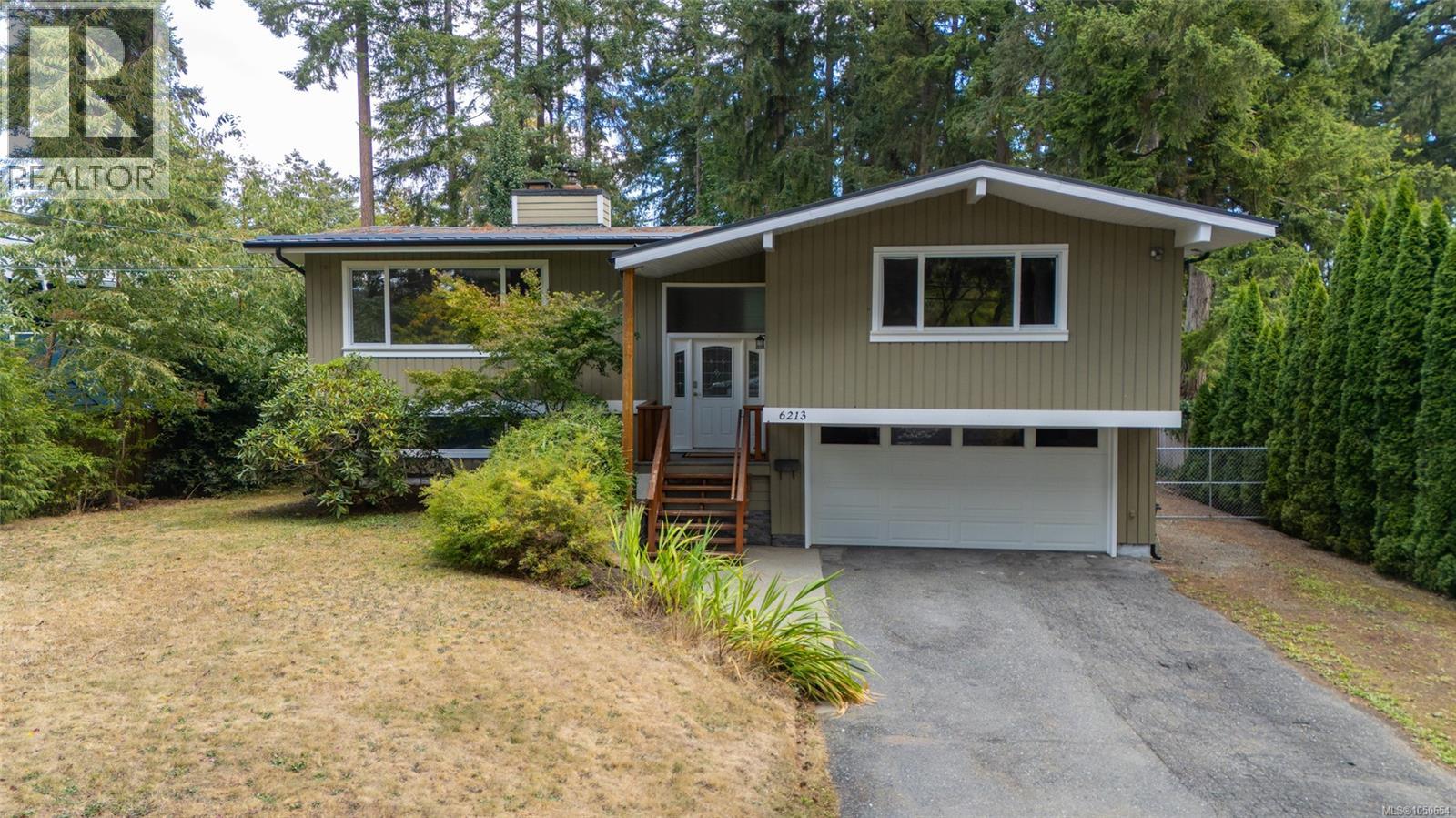 6213 Lakes Rd Property Photo 1
