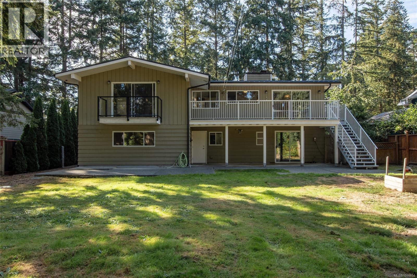 6213 Lakes Rd Property Photo 2