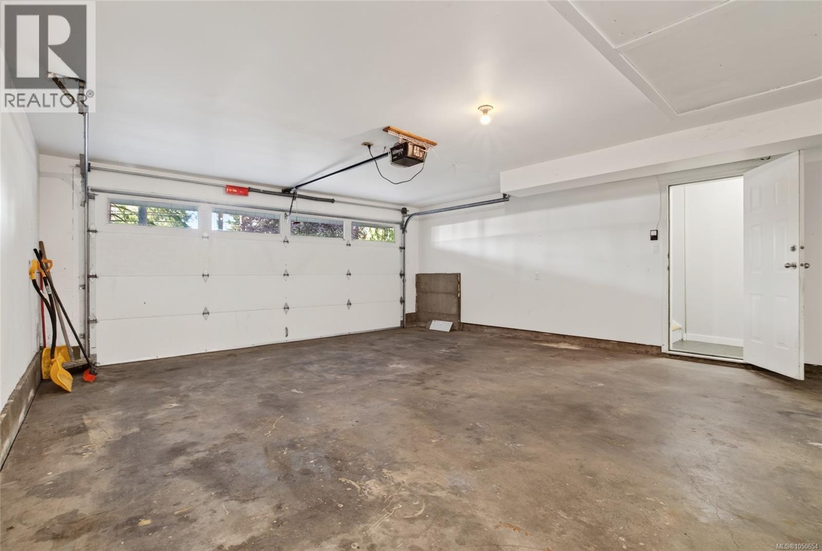 6213 Lakes Rd Property Photo 32