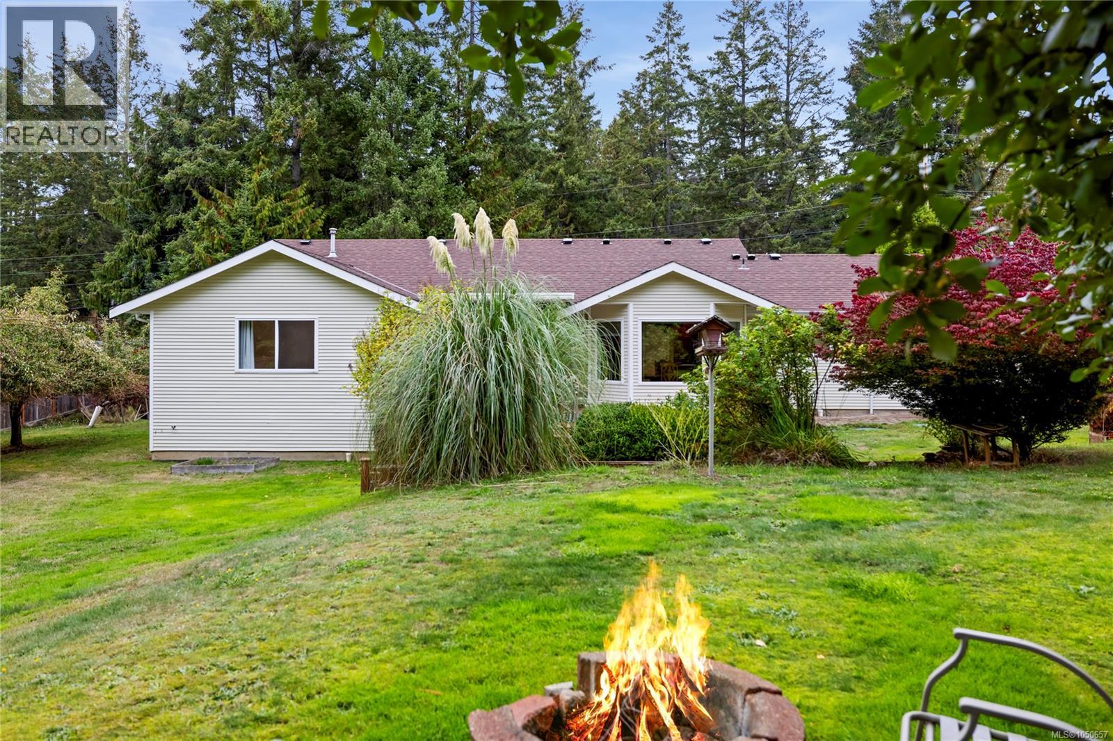 1730 Sangster Cres Property Photo 6