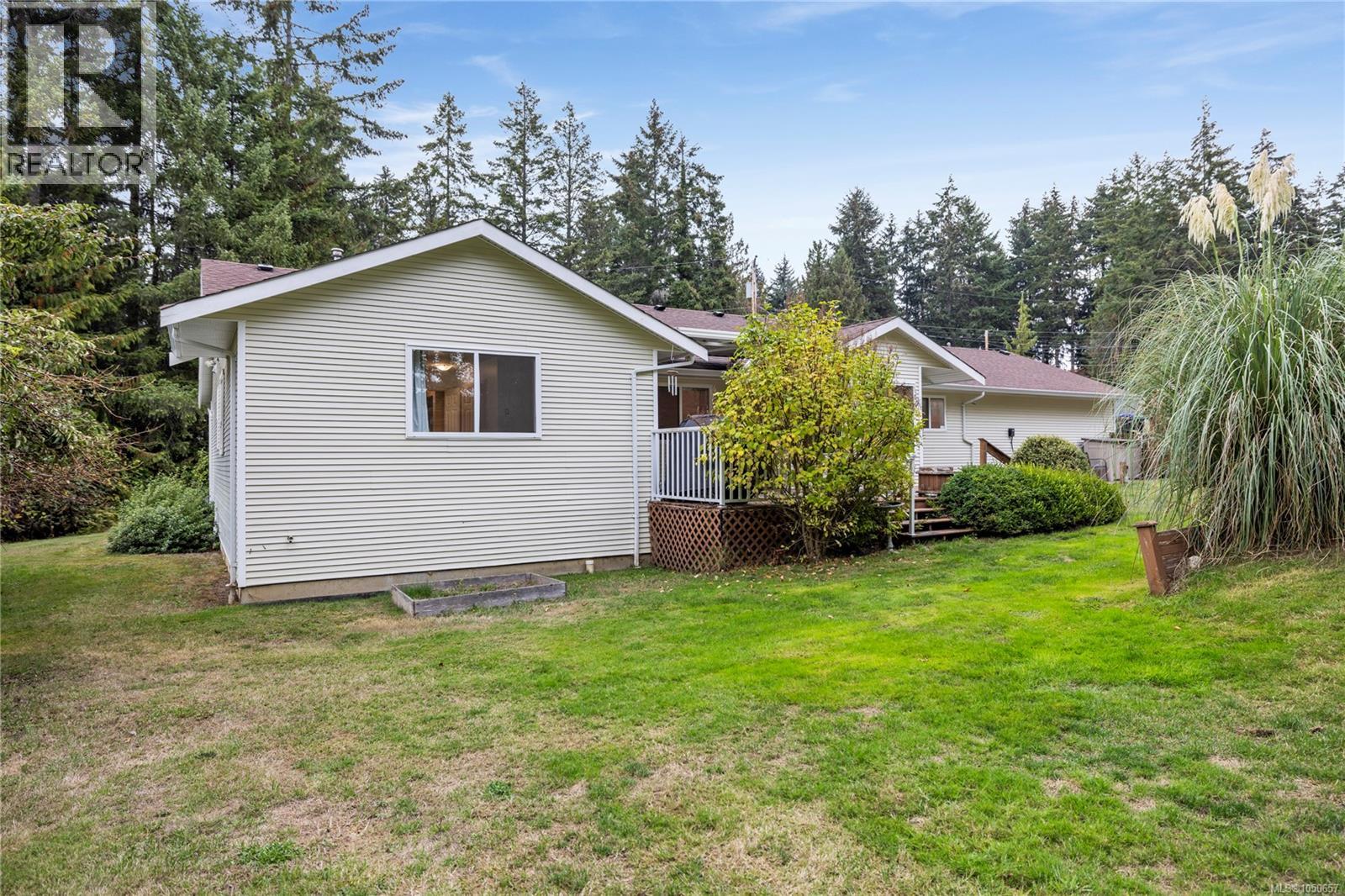 1730 Sangster Cres Property Photo 44