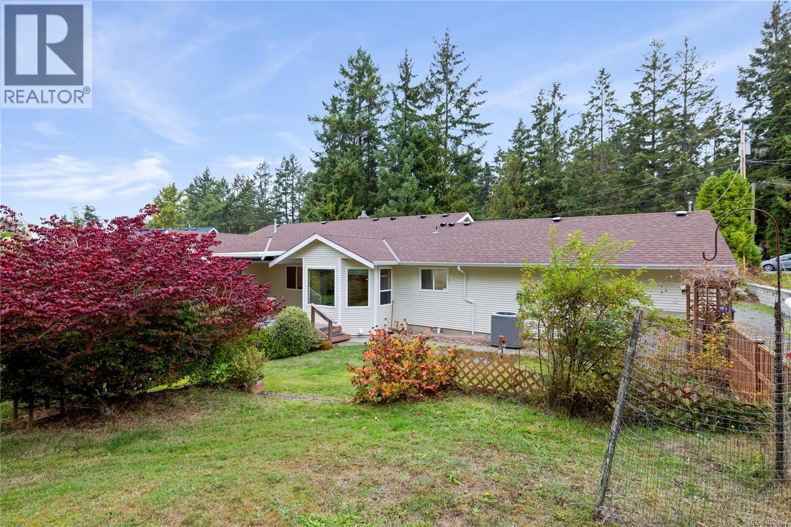 1730 Sangster Cres Property Photo 45