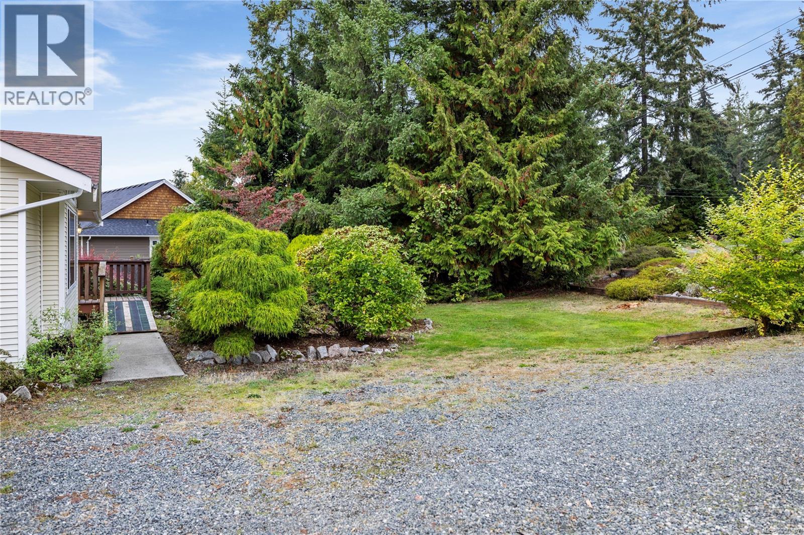 1730 Sangster Cres Property Photo 48