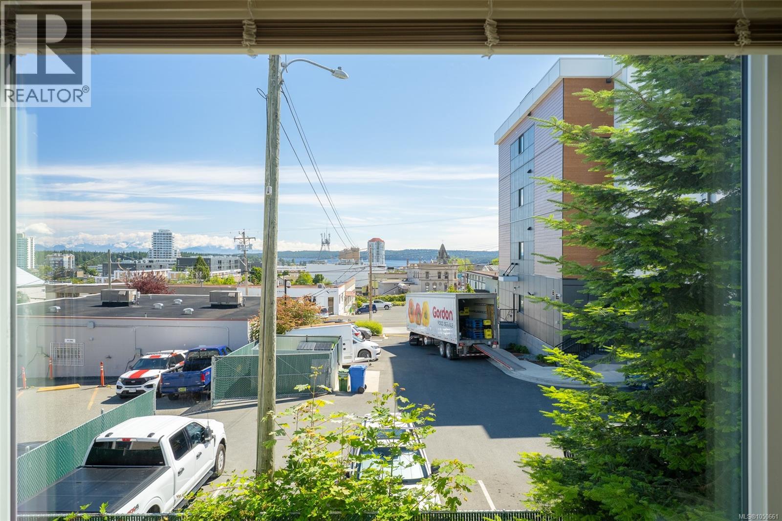 305 240 Milton St Property Photo 7