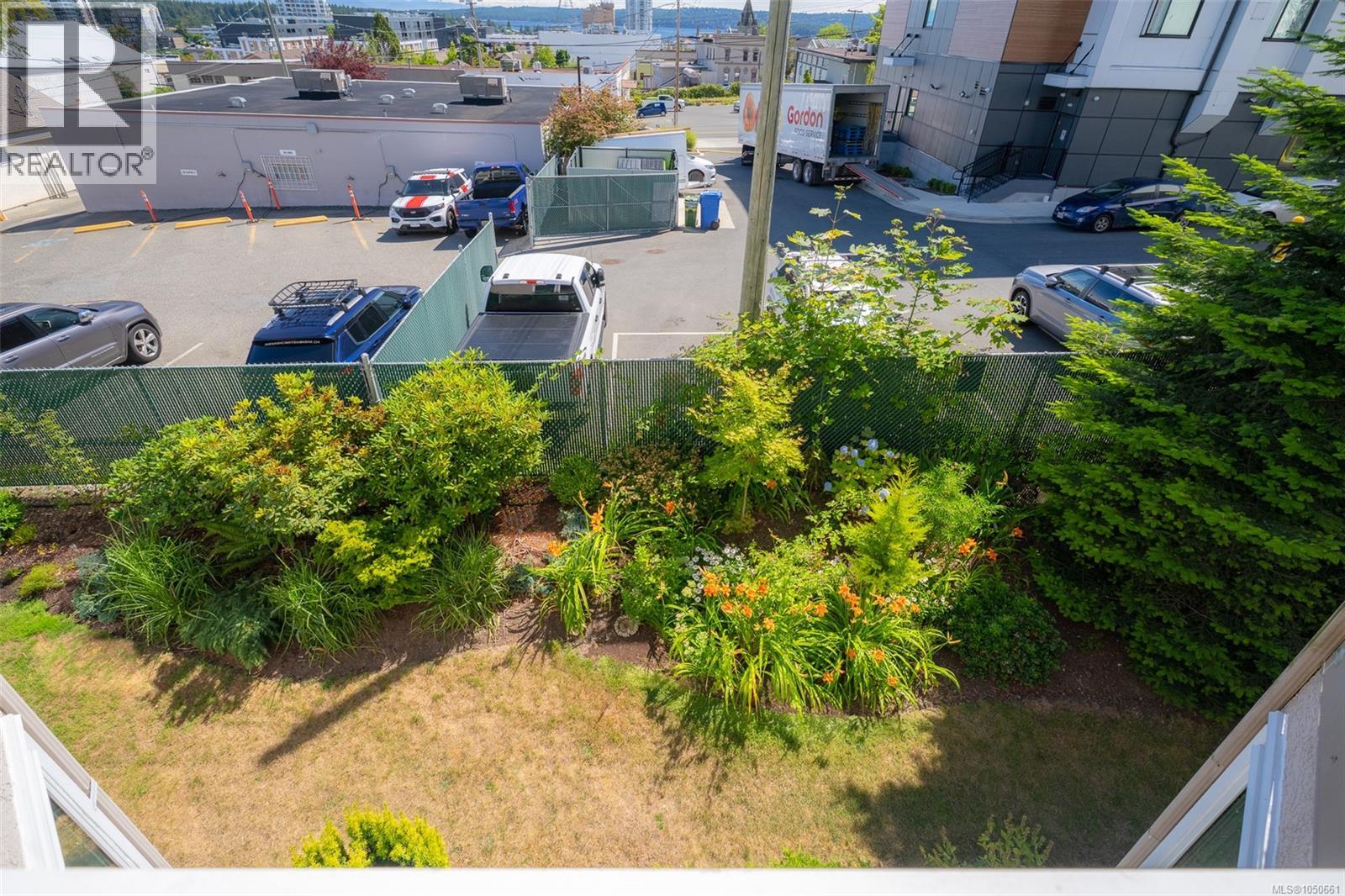 305 240 Milton St Property Photo 9