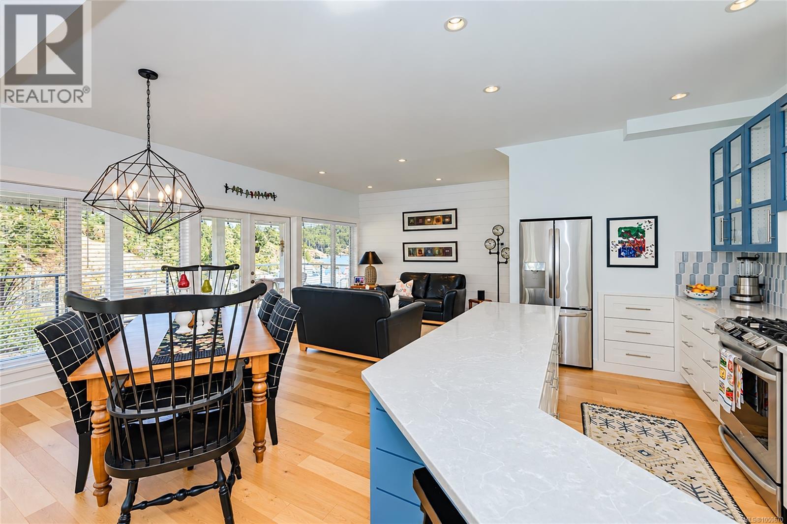 200 Marina Way Property Photo 3