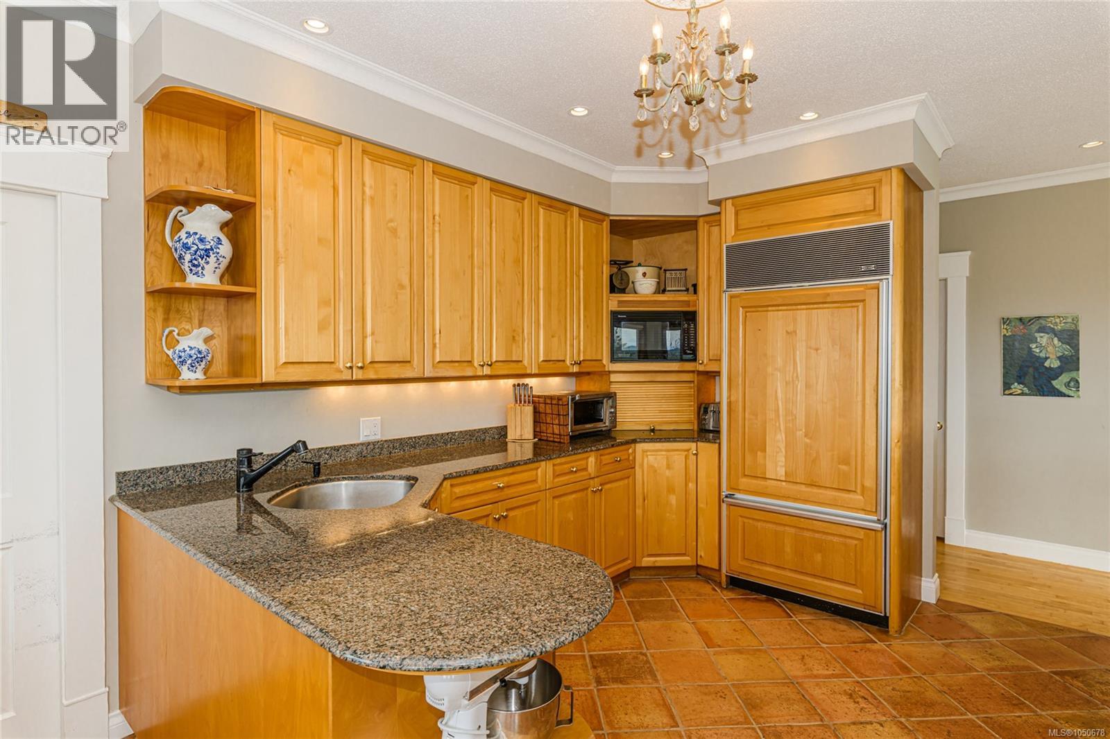 5000 Sooke Hanger Dr Property Photo 4