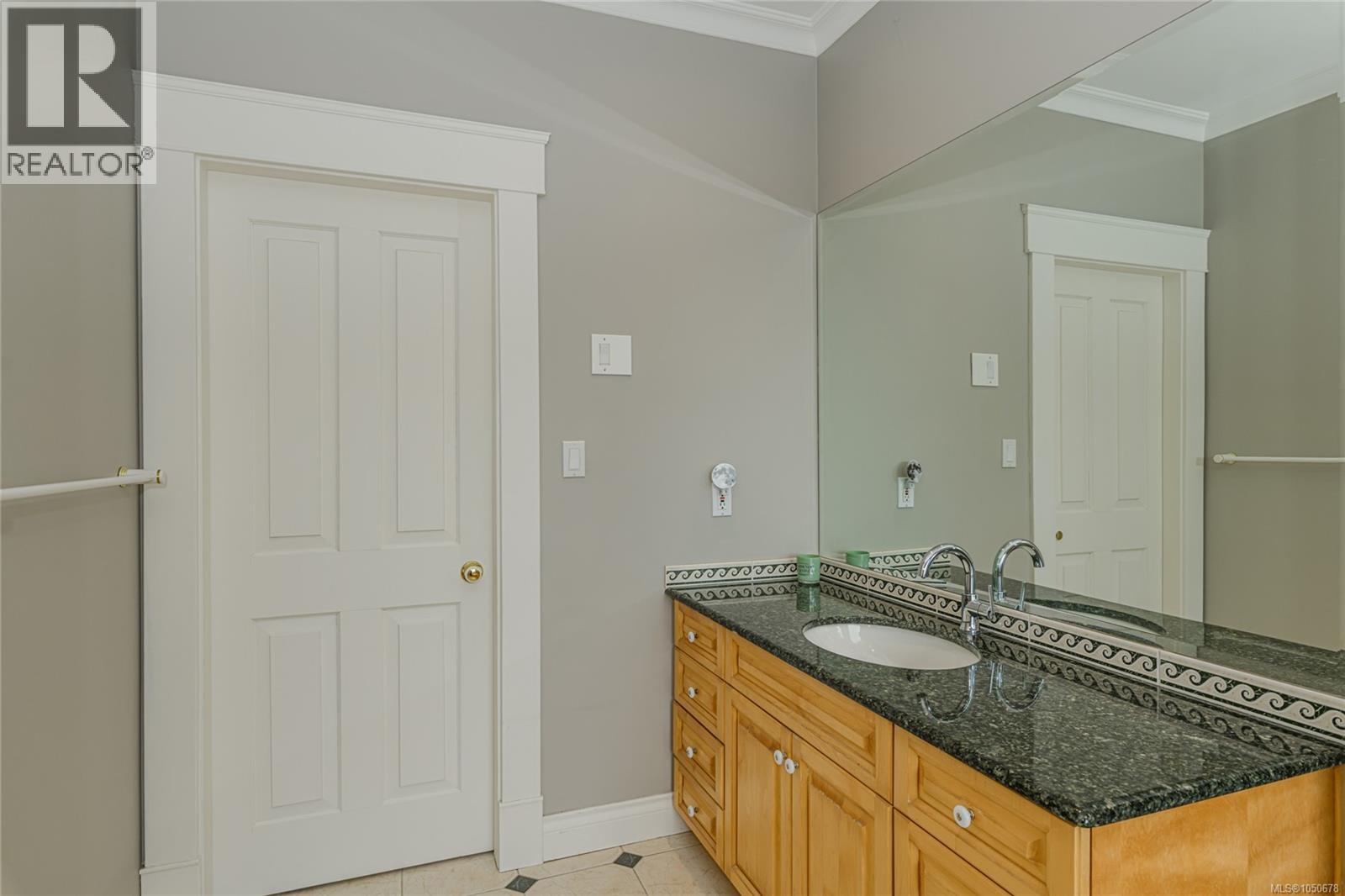 5000 Sooke Hanger Dr Property Photo 37