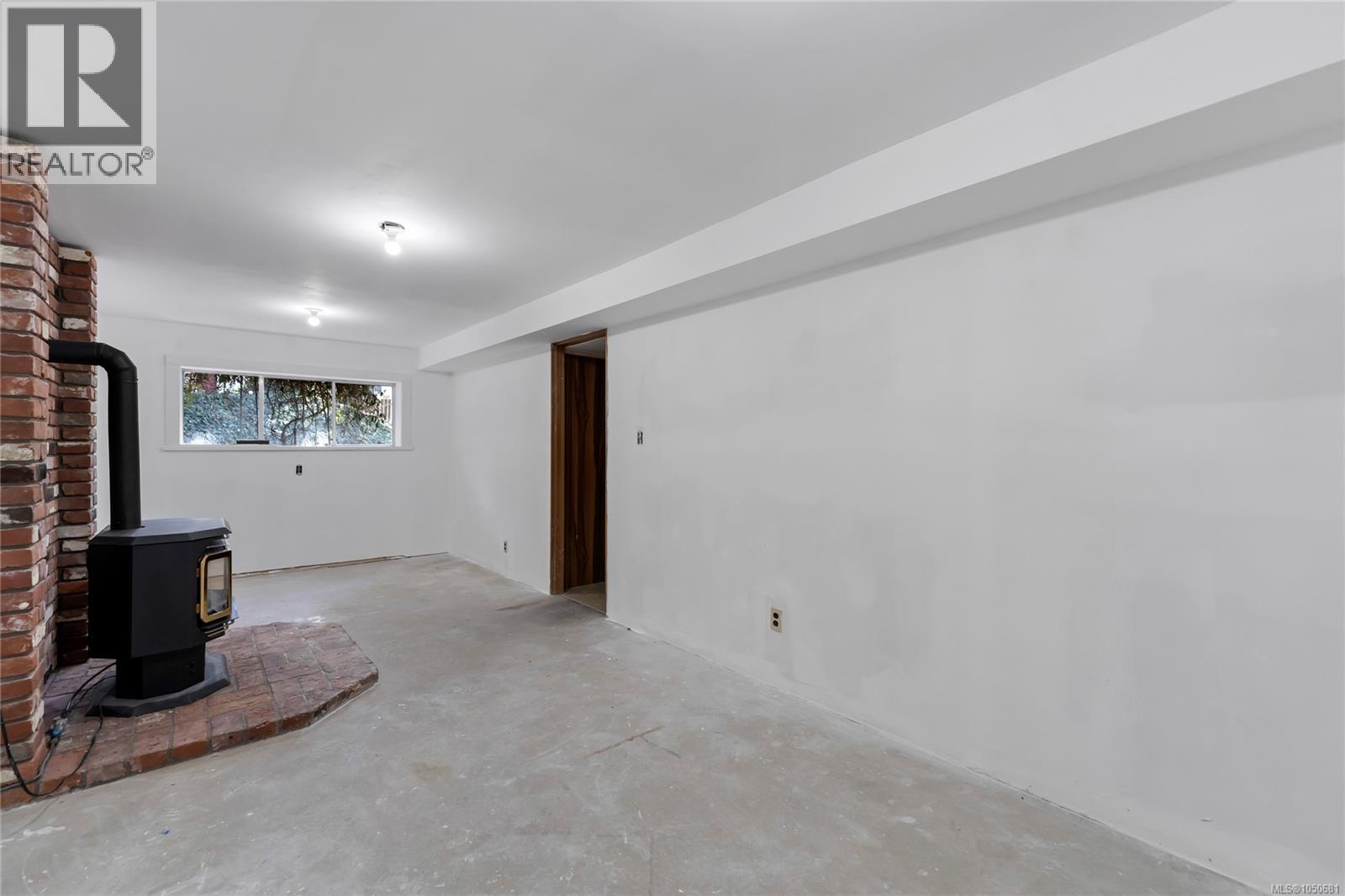 553 Acland Ave Property Photo 31