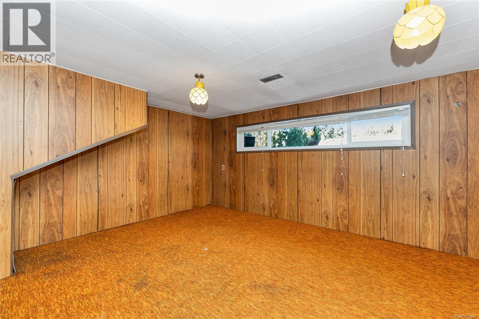 553 Acland Ave Property Photo 35
