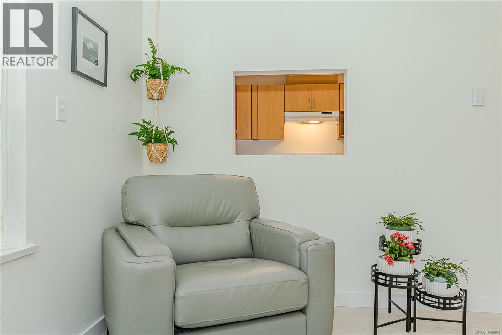 103 3180 Albina St Property Photo 16