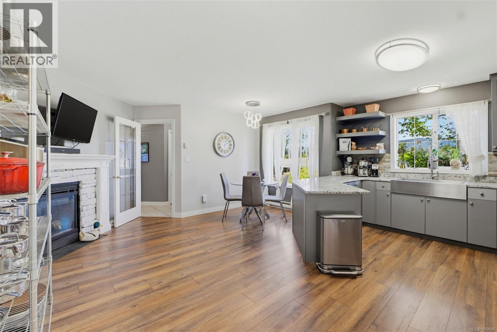 7201 Austins Pl Property Photo 9