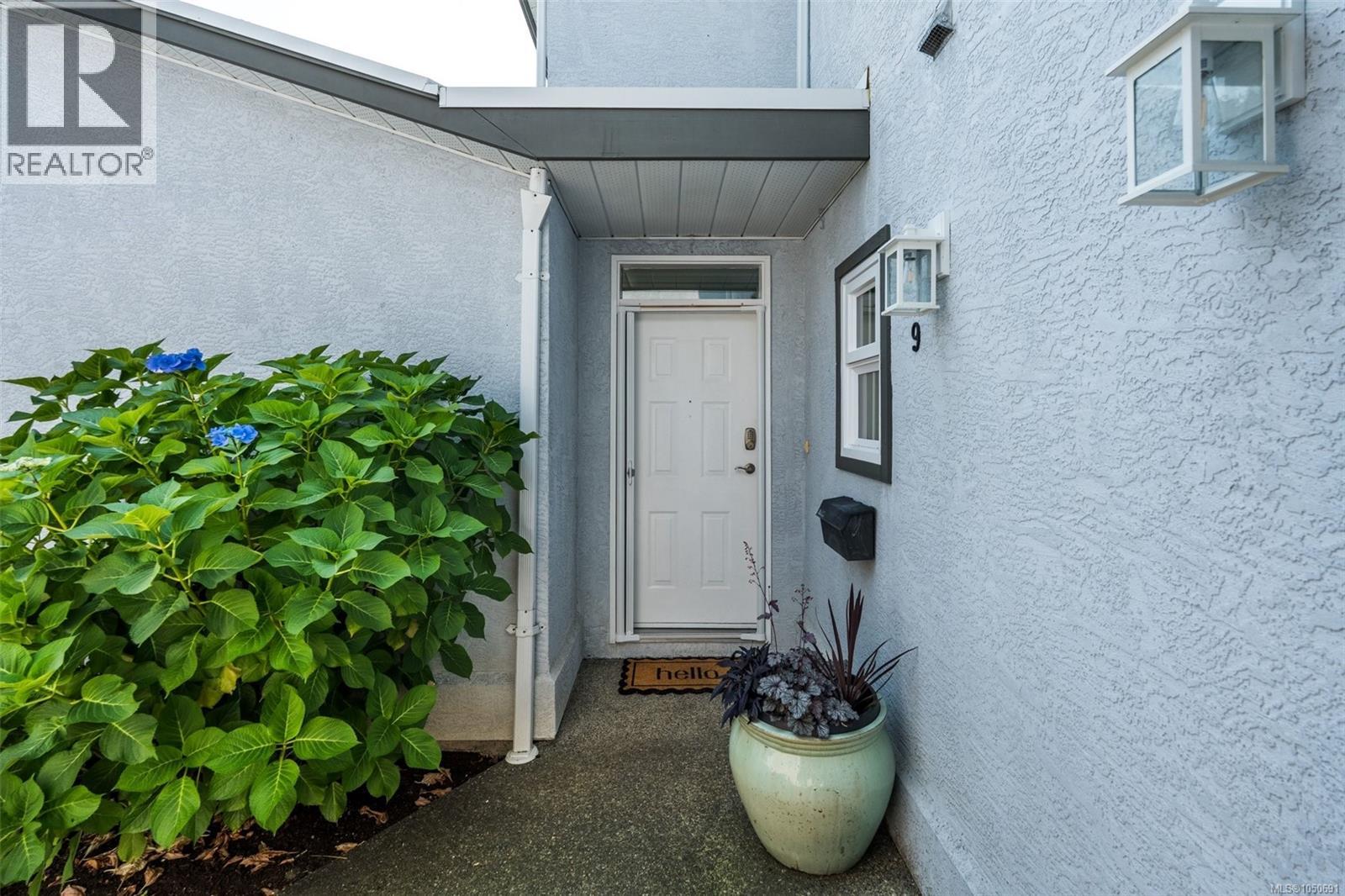 9 2115 Amelia Ave Property Photo 3