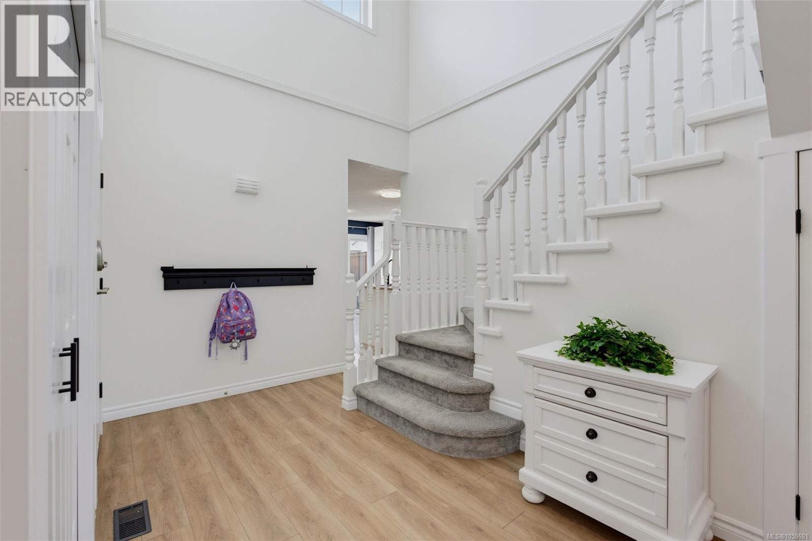 9 2115 Amelia Ave Property Photo 6