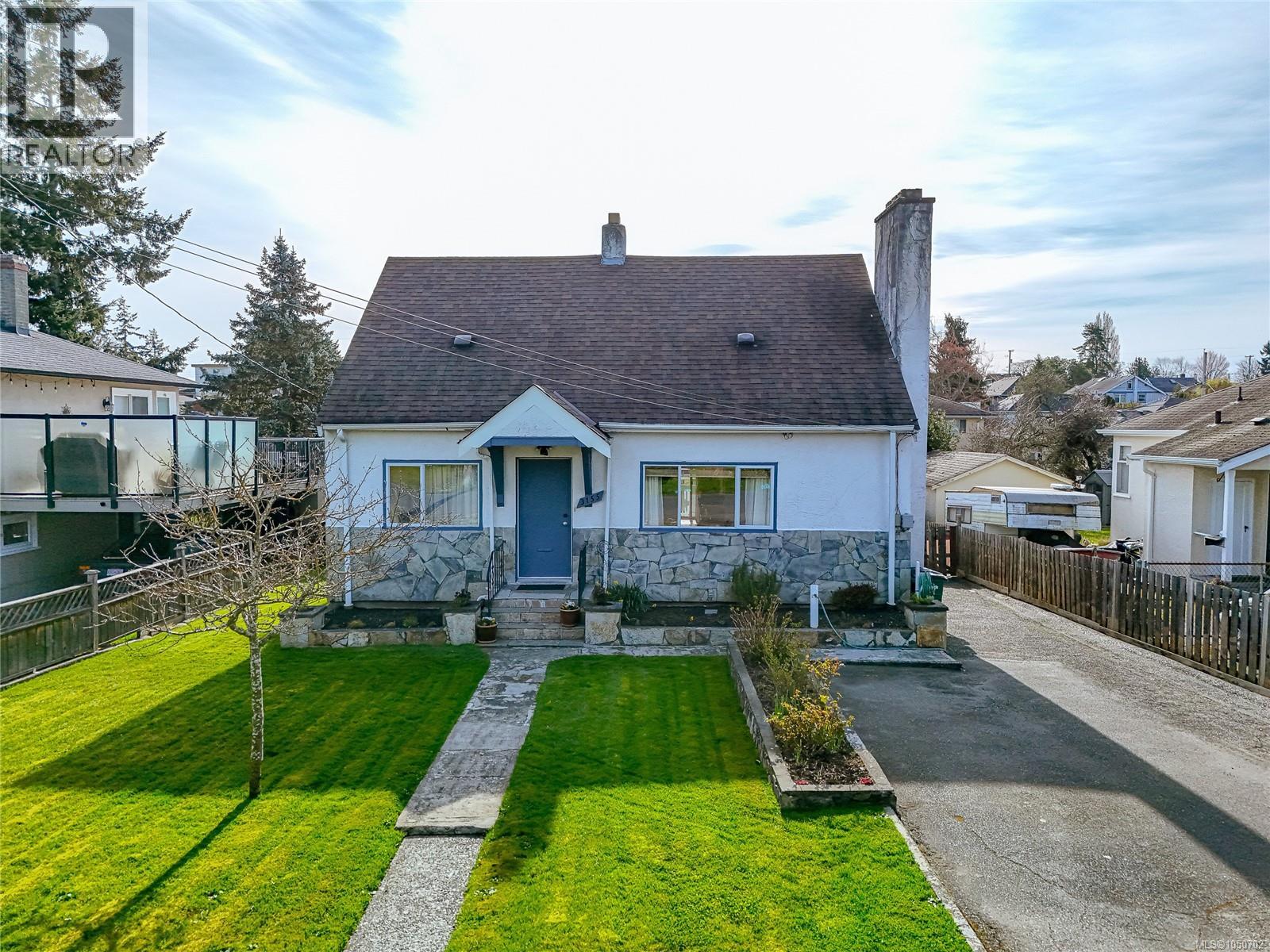 3155 Earl Grey St Property Photo 1