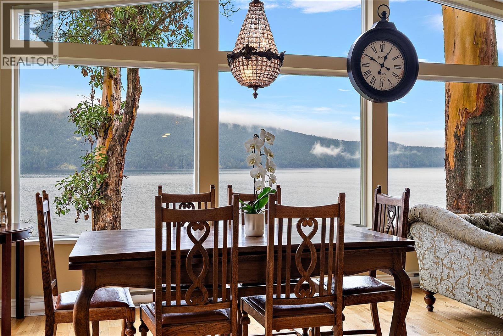 976 Lands End Rd Property Photo 5