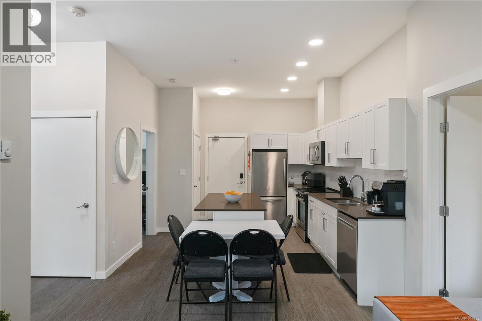 104 2843 Jacklin Rd Property Photo 6